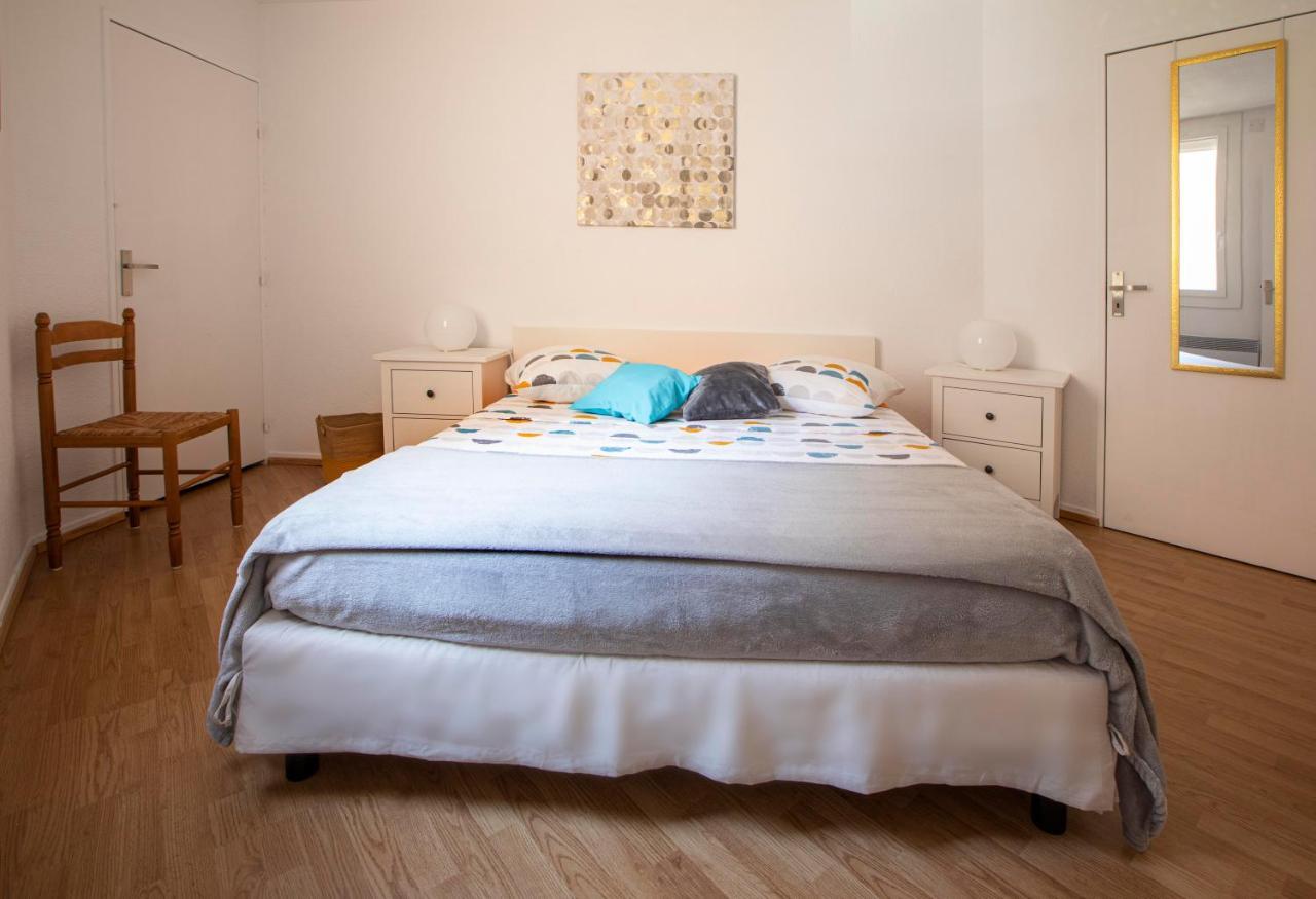 Appartement T3 Traversant Residence Standing Garage Et Piscine Exterieure Gratuits Sete Luaran gambar
