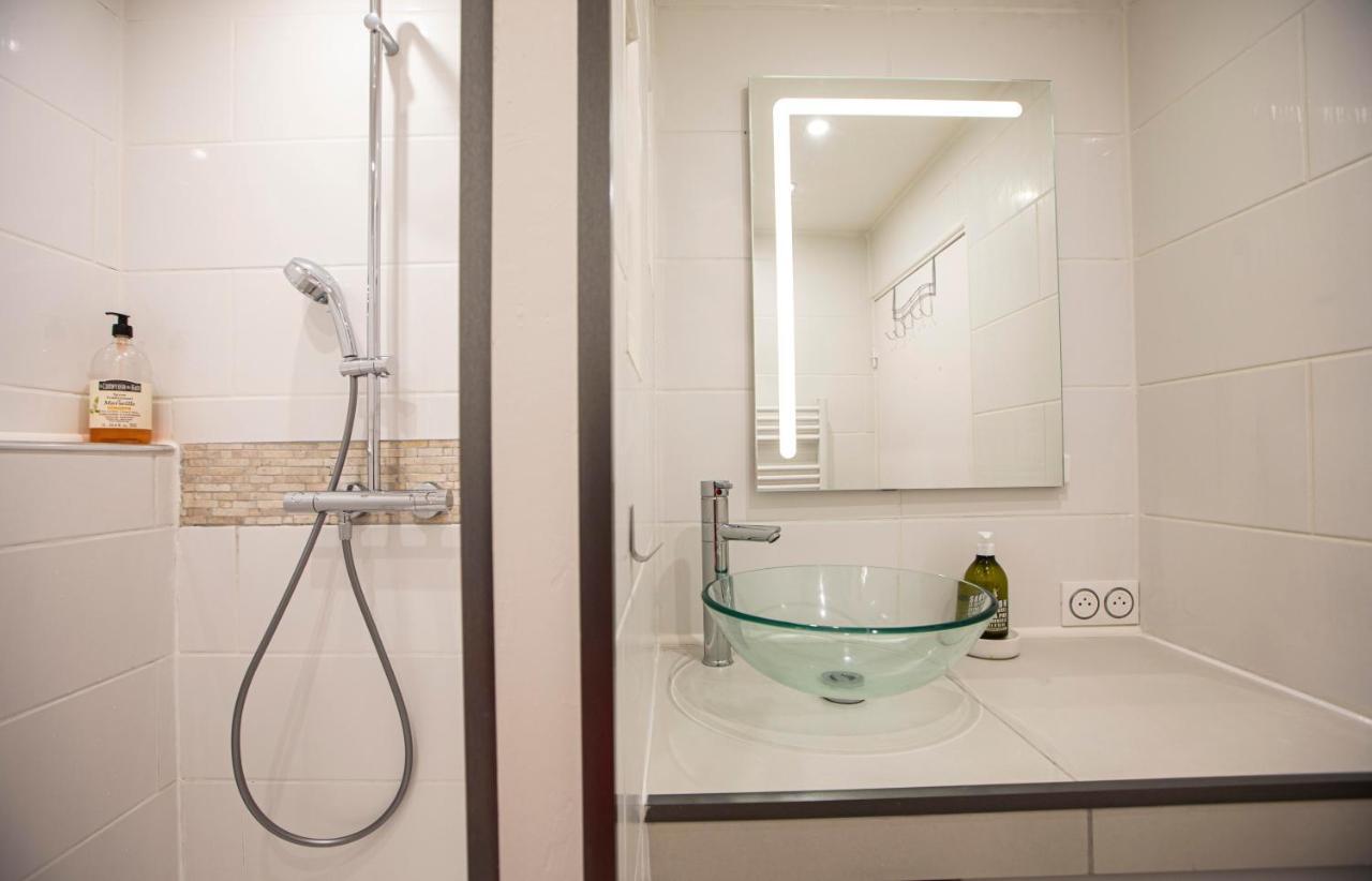 Appartement T3 Traversant Residence Standing Garage Et Piscine Exterieure Gratuits Sete Luaran gambar